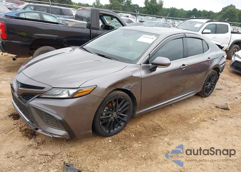 2024 Toyota Camry Hybrid Xse z USA, uszkodzony, nr VIN 4T1K31AK3RU073094
